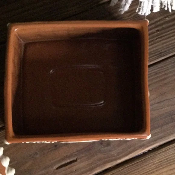 Pottery Barn Whimsical Lidded Holiday Gingerbread House Stoneware Cookie Jar BN - Picture 14 of 16